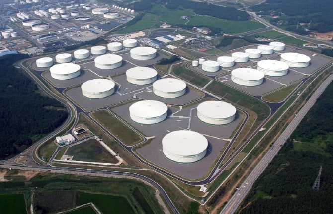 정부, '중동산 원유, 한국에 보관' 국제공동비축 확대 추진…호르무즈 봉쇄 장기화 대비