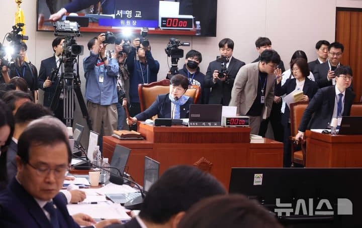 여야, '대북송금' 청문회서 또 격돌…"檢 조직적 조작" vs "대통령 죄지우기"