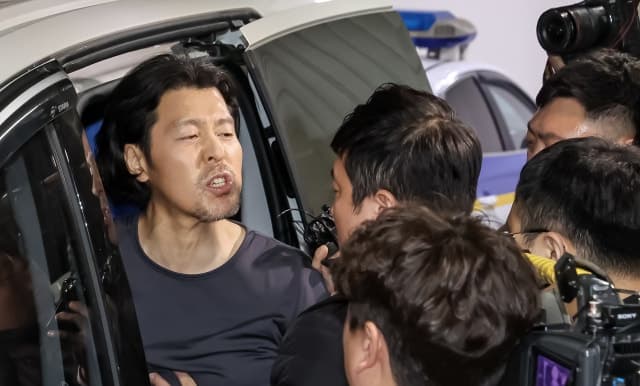 “치밀한 계획 범행” 동료 조종사 6명 연쇄살인 모의 전직 부기장 구속 기소