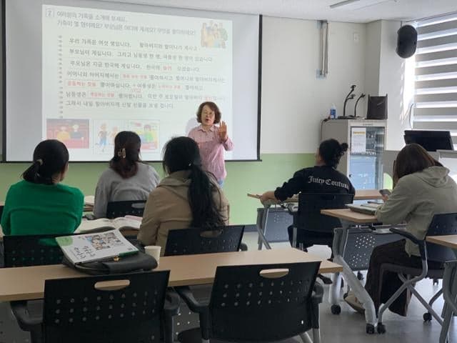 봉화군 가족센터, 다문화가정 맞춤 지원 강화…언어·교육·일자리 확대