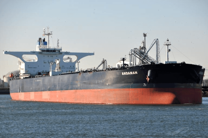 청와대 "호르무즈 해협 통과 선박, 정부 관리 대상 아니다"