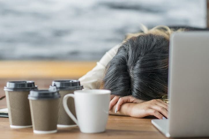 우울증 위험 키우는 1위는 '수면'…"6시간 이하·9시간 이상 자면 우울위험 2배"