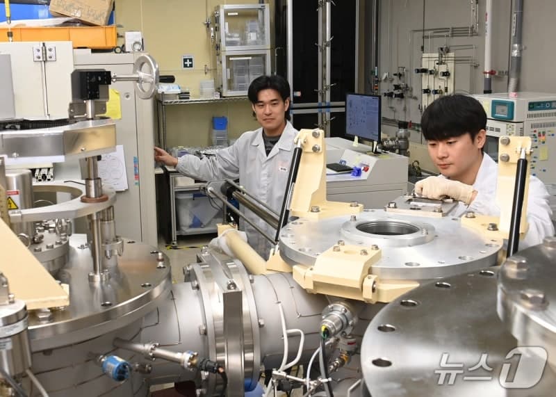 ETRI, 캐패시터 없는 차세대 DRAM 구조 구현 성공 "데이터 1천초 유지"