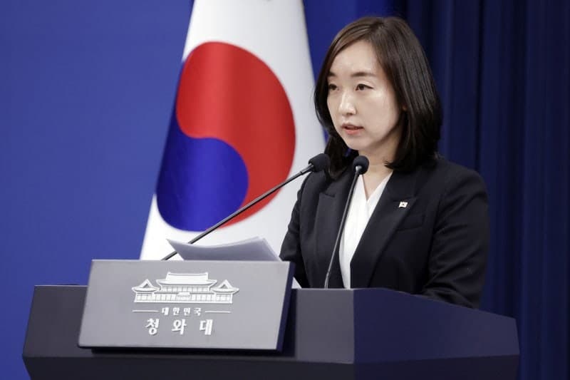 전은수 "靑 브리핑룸이 제 현장" 재보선 불출마 시사