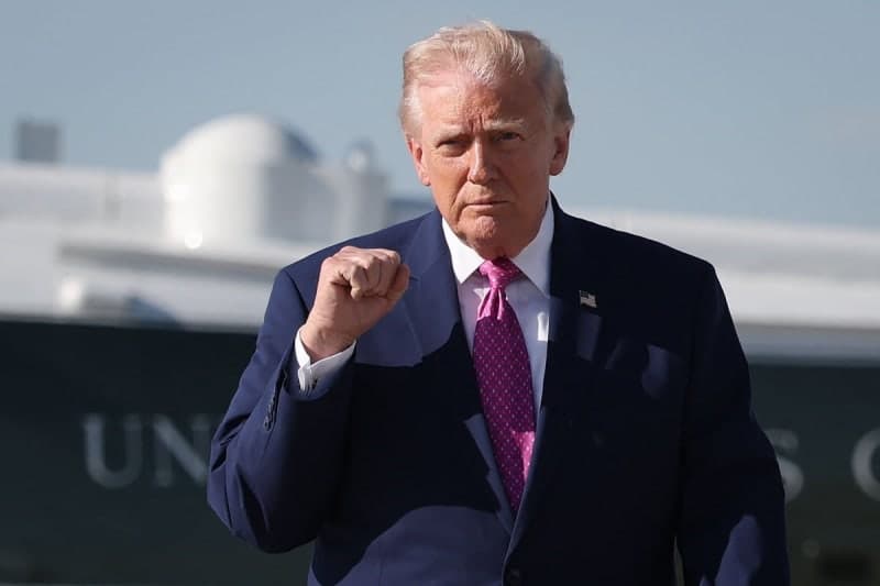 교황, 트럼프 겨냥 "민주주의 허울 쓴 폭정" 쓴소리