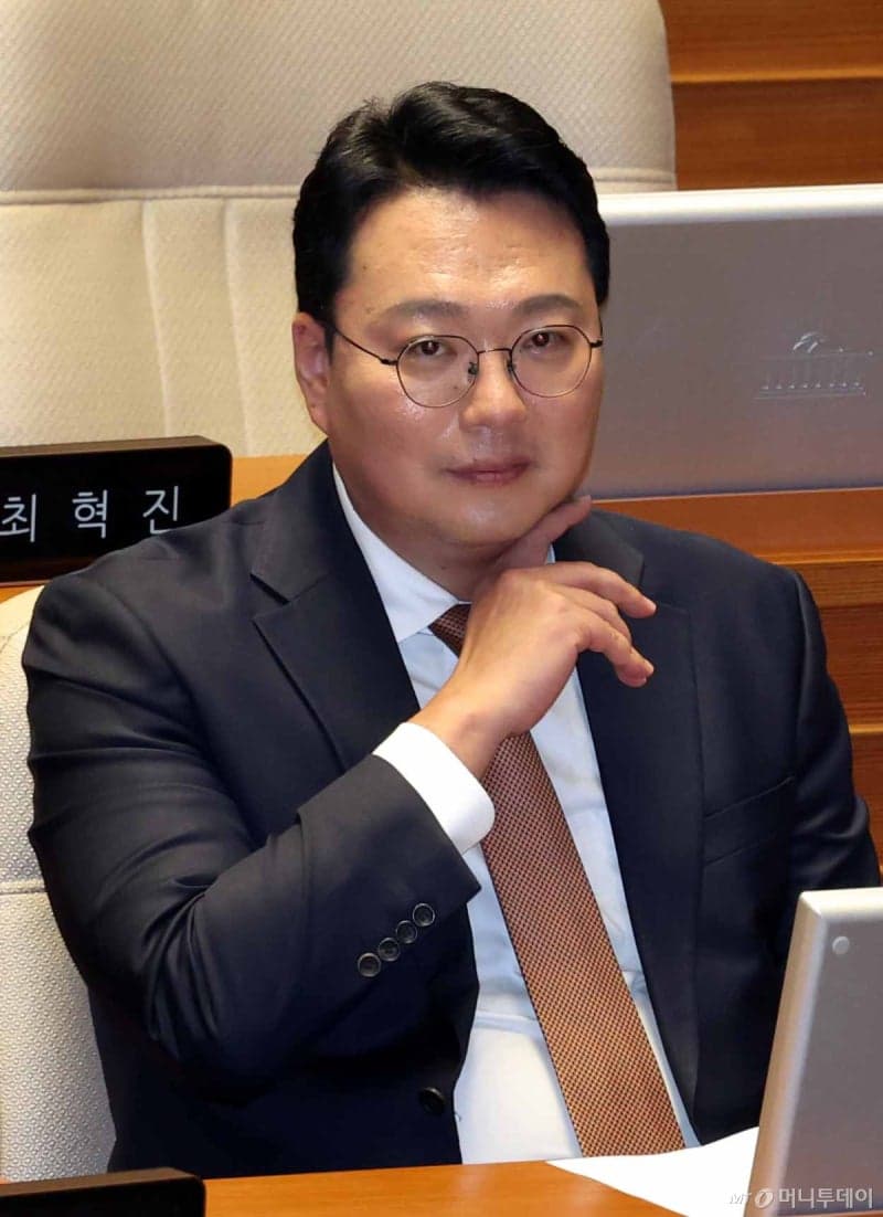 신현송 후보자, 英국적 딸 불법 전입 논란