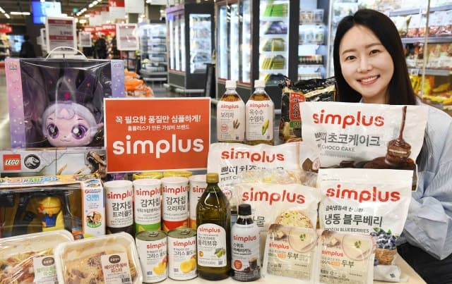 "태국산 계란 5890원" 홈플러스, PB 심플러스 중심 물가 잡기 승부수 띄운다