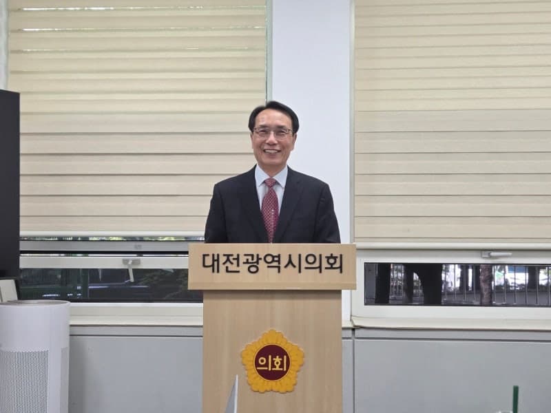 한현택 "네 번 잘렸다" 국민의힘 탈당…대전 동구청장 무소속 출마 선언
