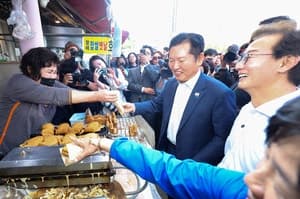 정청래 "하정우 좋아합니까" 전재수 "사랑합니다"…강훈식 "본인이 결정할 문제"