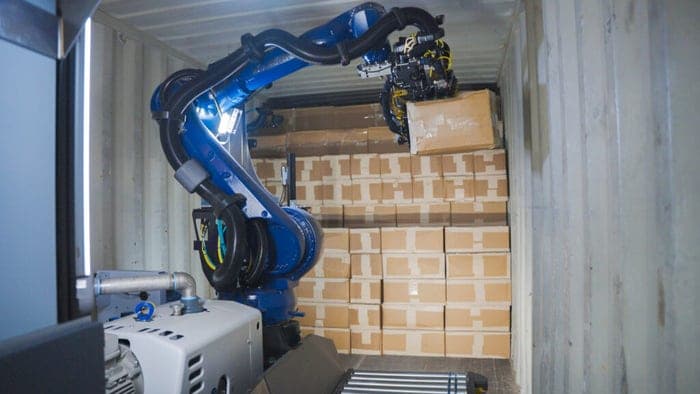 쿠팡, '로봇 팔' 스타트업에 1200억원 투자…"한국 물류센터서 시범 운영"