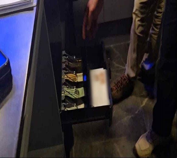 "홀덤펍인줄 알았는데 도박장"…부산 도심 홀덤펍 위장 불법 도박장 운영 일당 25명 검거