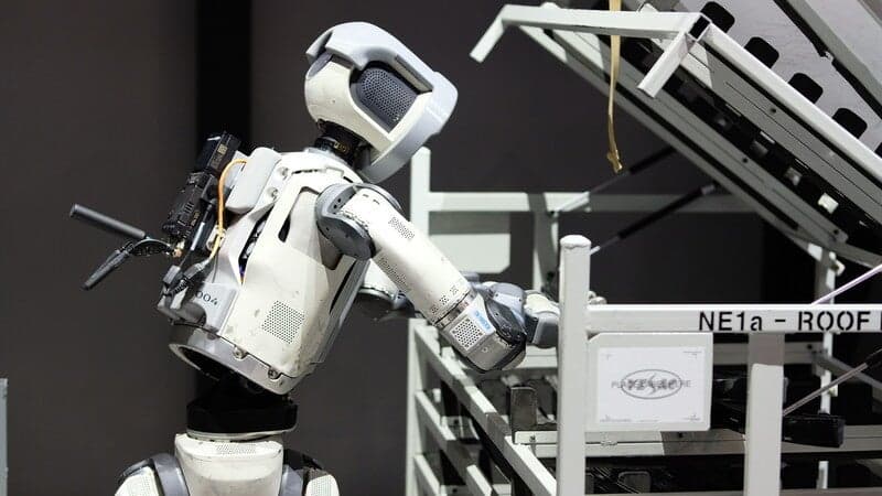 로봇·재생에너지·바이오·자율주행 '메가특구' 추진, 공원서 로봇이 영업…규제 푼다