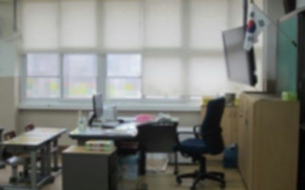 "3일 전부터 계획, 흉기 준비" 교사에게 흉기 휘두른 고교생 구속