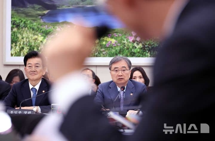 조현 "백태웅 대사, 저보다 훨씬 자본주의적…이경은 총영사, 외교관 역량 충분"