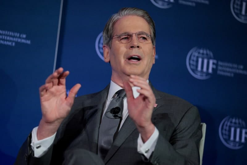 美재무 "트럼프 관세 7월에 복원 가능"…금리 더 내려야