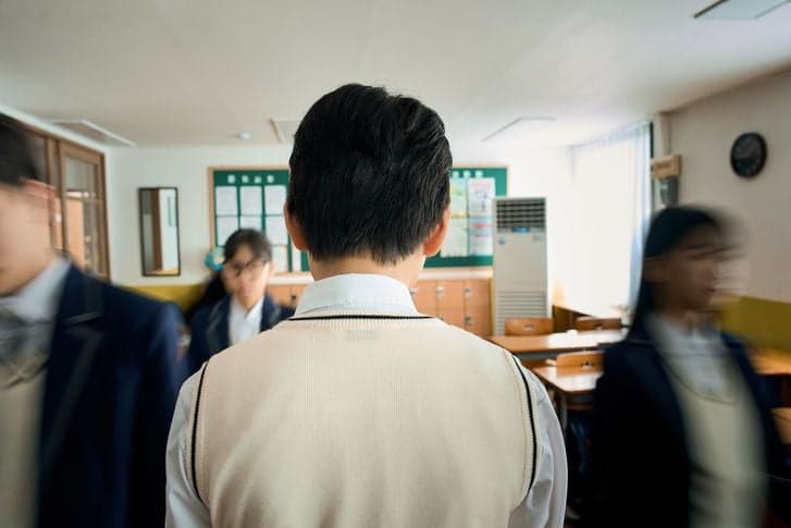 교사 폭행 중학생 '금쪽이' 논란, 교권 보호 시급