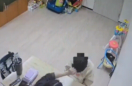 "머리 때리고 밀쳐" 장애아동 8명 학대한 복지관 언어치료사 입건