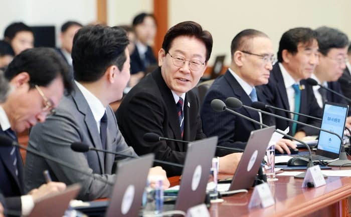 李대통령, 영·프 주도 '호르무즈 통행회의' 참석 긍정 검토