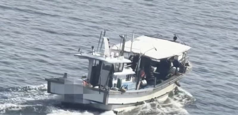 서해해경청, 항공 순찰 중 '승선원 미신고' 연안통발어선 적발