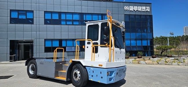 국산 무탄소 전기 야드트랙터, 우리 항만 최초 부산항에 도입