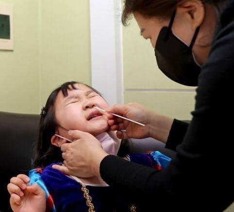 “숨어있다 다시 퍼진다”…코로나 ‘매미 변이’ 33개국 확산, 일본도 상륙