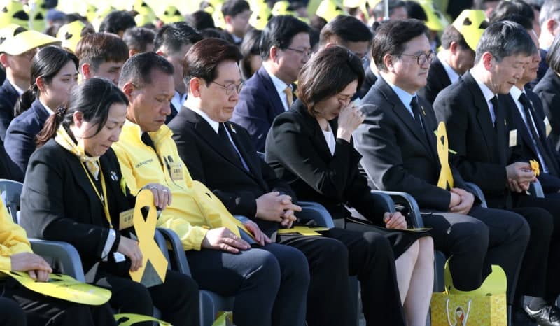 '노란리본 물결' 세월호 12주기 기억식 엄수…이 대통령 "국민 생명·안전 지킬 것"