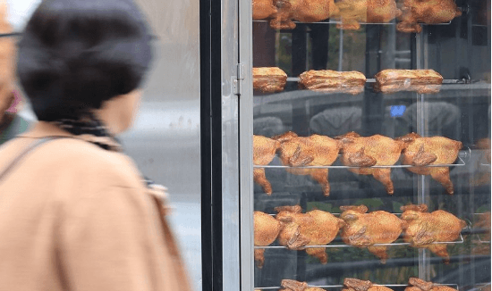 "치킨값 3만원 가나"…중동발 미트플레이션 심화, 서민 외식 부담 가중