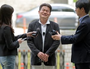 전한길, 명예훼손 영장심사…정치보복 주장