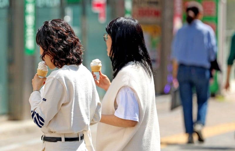 주말까지 '초여름 더위' 계속…한낮 최고 29도