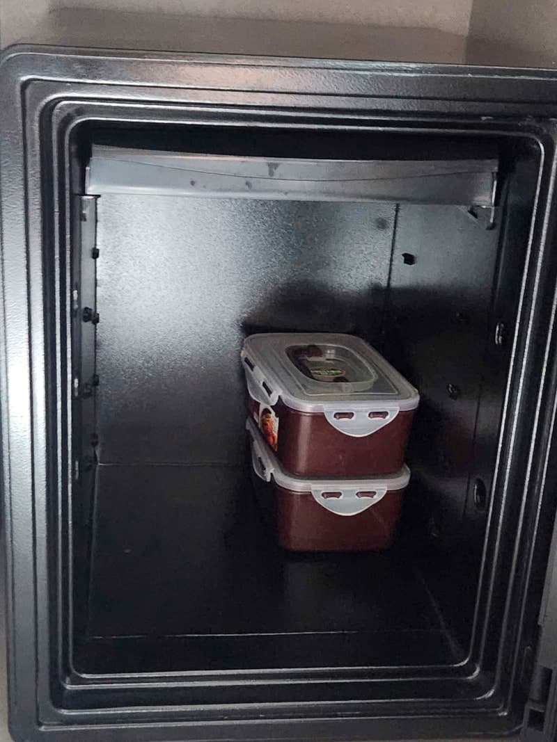 김치통 속 현금·명품가방 압류…검찰, '범죄수익 끝까지 추적' 강제환수