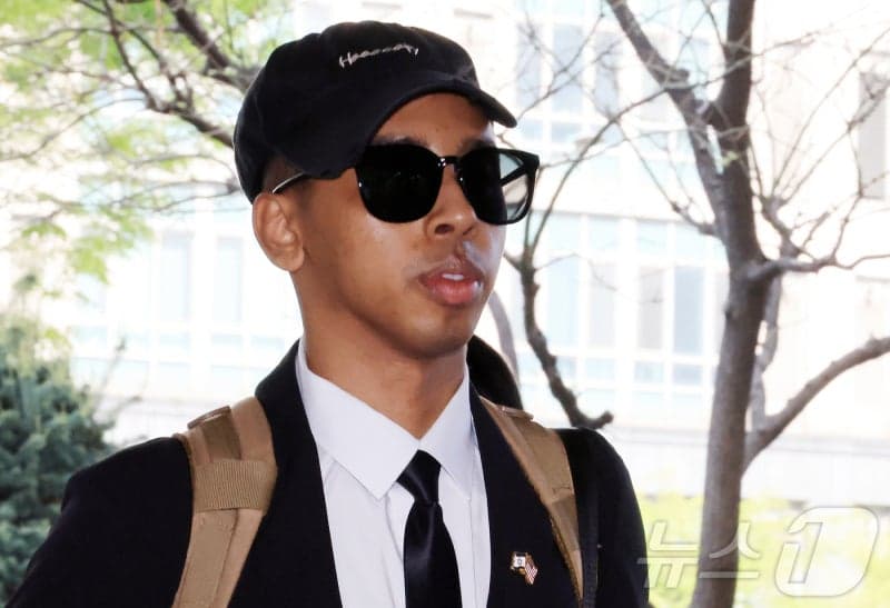 '소녀상 모욕' 유튜버 조니 소말리 1심 징역 6개월 법정구속