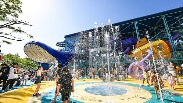 서울랜드 크라켄 아일랜드 물놀이장 조기 개장… "지하철 인증샷 찍으면 50% 할인"