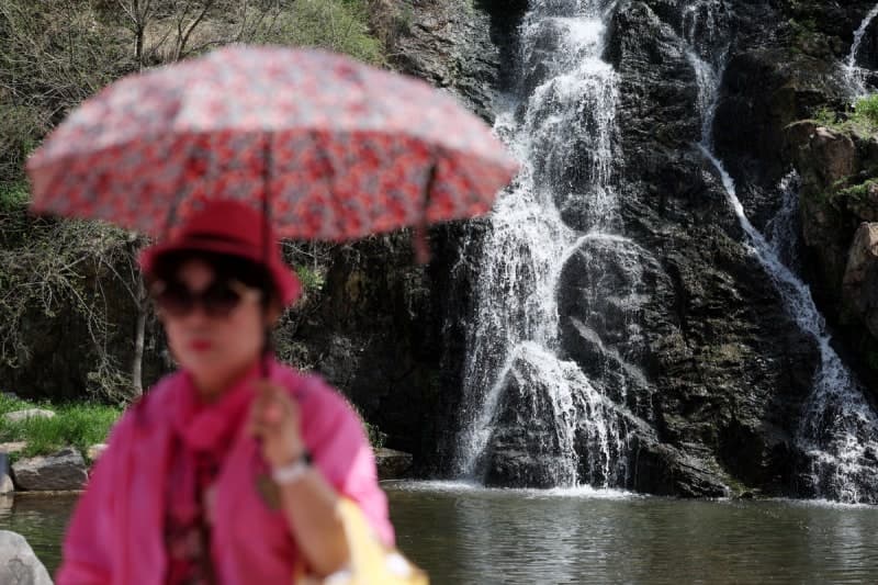 '낮 최고 21도' 초여름 더위 주춤…전국 흐리고 충청 이남 비