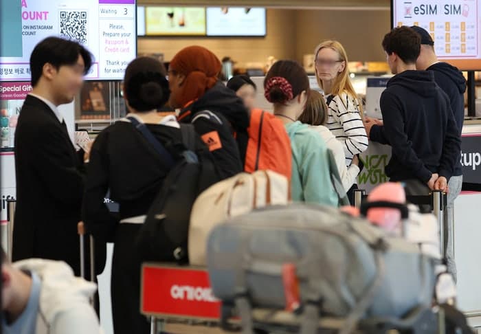 한은 "경상수지 흑자에도 환율 뛰는 이유?…민간 해외투자·저축 증가 영향"