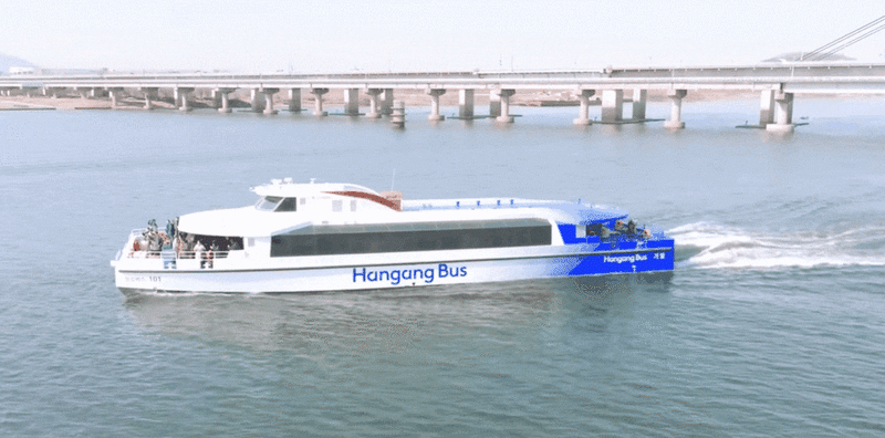 한강버스, 전 구간 운항 재개 47일 만에 10만명 탑승…"96%가 만족"