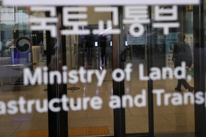 6월부터 자율주행 25t 택배 트럭, 서울 송파~충북 진천 중부고속도로 달린다