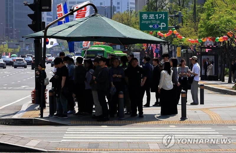 주말 '초여름 더위' 다시 찾아와…내륙 낮 28도 육박