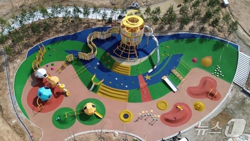 내포신도시 홍예공원, 가족공원으로 재편…"봄나들이 즐기세요" 조기 개방