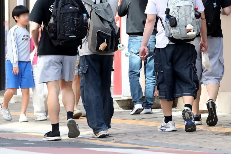 토요일 낮 최고 27도 '초여름' 더위…남부지방 비, 강한 바람 주의