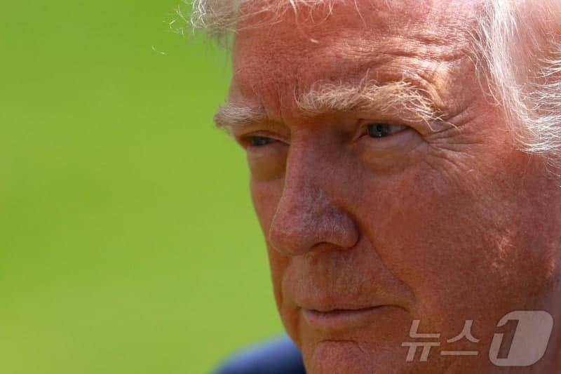 트럼프 "호르무즈 해협 열렸다" 환영…이란 "레바논 휴전 기간, 호르무즈 완전 개방" 선언