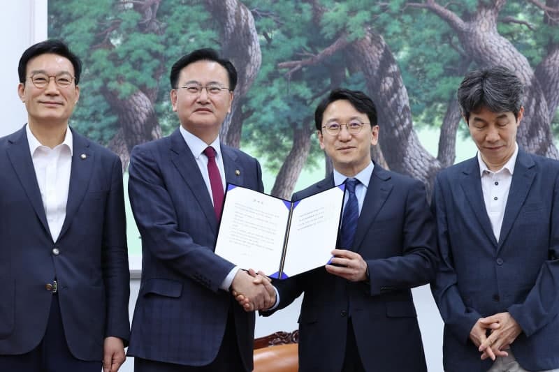 1·2당, '사실상 지구당 부활' 짬짜미…세비 7500만원 시도의원 늘린다