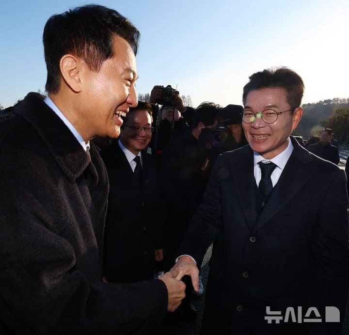 오세훈, 국힘 서울시장 후보 확정…'정권 폭주 제동장치'