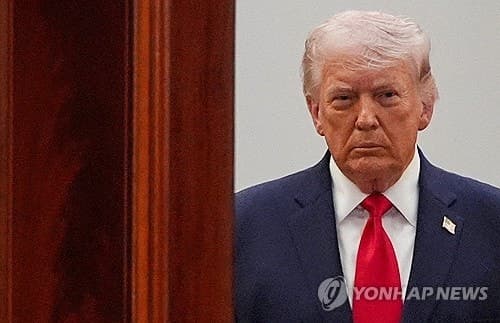 트럼프 "美대표단 파키스탄 가는 중…합의 불발시 이란 발전소·다리 파괴"