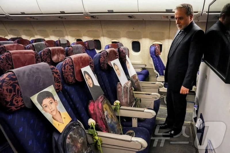 "또 닫힌 호르무즈" 이란 강경파vs온건파 균열 여실히…정부·군부 '내분' 심화