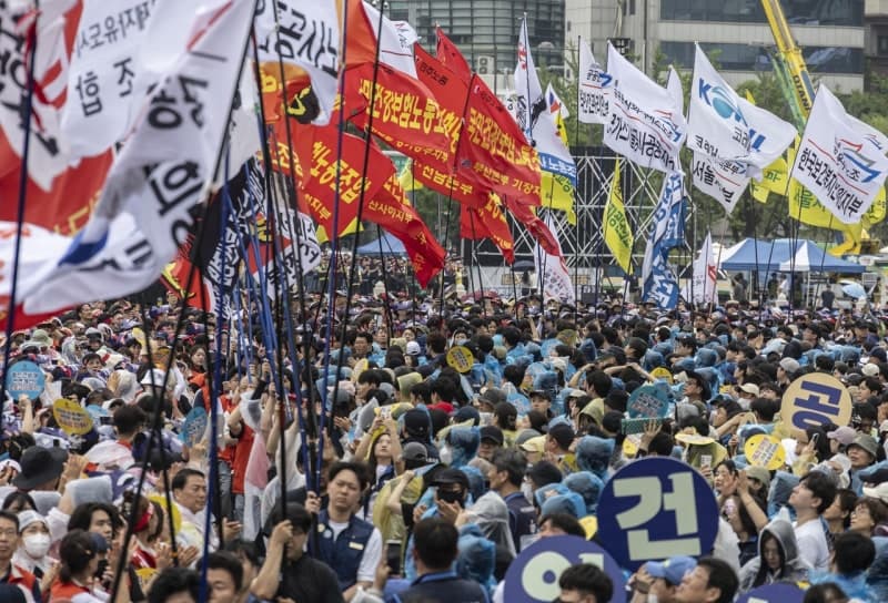 정부 '노조 회계공시 연좌제 폐지' 제안에도 노동계 "전면 폐지" 요구