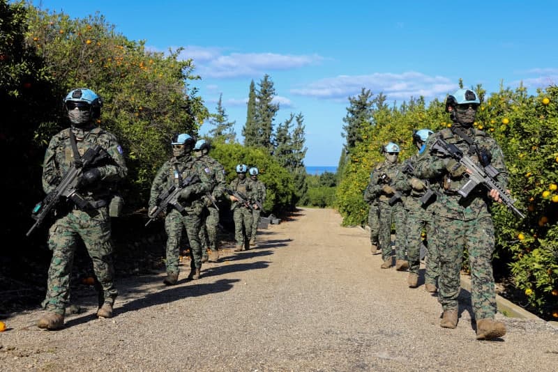 레바논서 프랑스군 피격 1명 사망, 이스라엘군 '옐로 라인' 발표…동명부대 안전은?