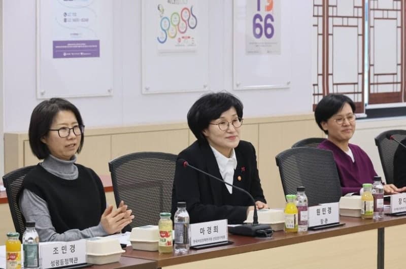 金총리 "디지털 성범죄 빠르게 늘어…대응 체계 조속 구축"