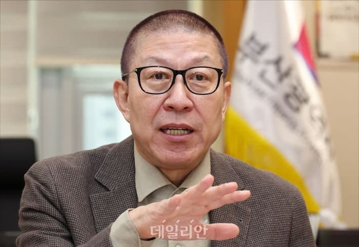 전재수-박형준, 가덕도신공항 개항 시기 놓고 "네 탓" 공방…"2035년 개항" 책임론 확산