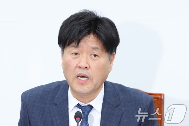 ‘김용 공천’ 둘러싸고 양분된 민주당…지도부는 신중론