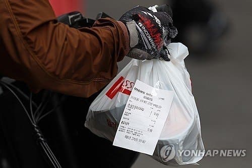 배달 음식 빼돌린 기사, 하필 추적 중이던 경찰 부부에 훔친 음식 갖다 줘 '적발'